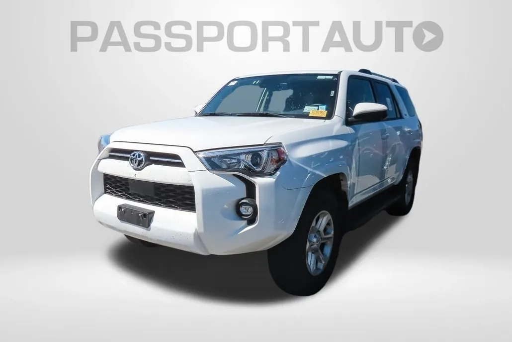 2024 Toyota 4Runner SR5 photo 1