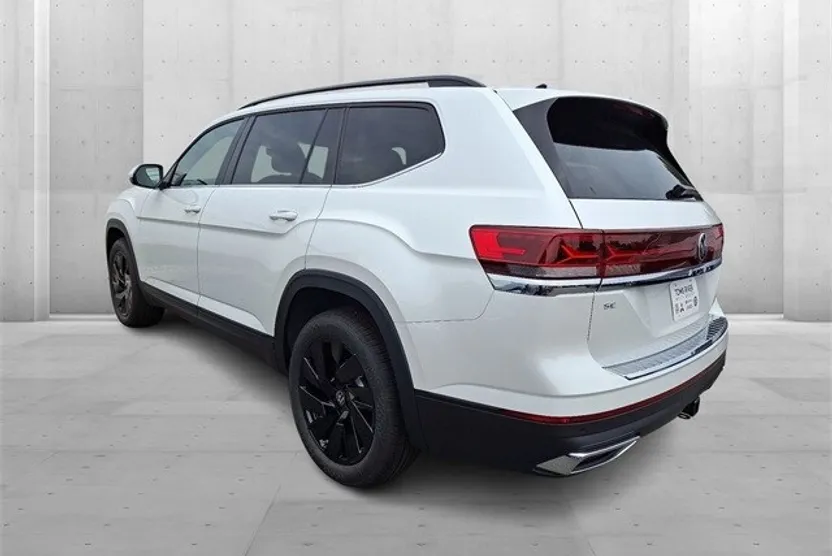 2026 Volkswagen Atlas SE Technology photo 1
