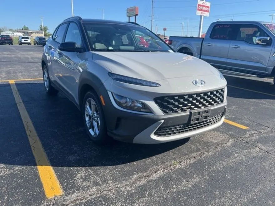 2023 Hyundai Kona SEL photo 1