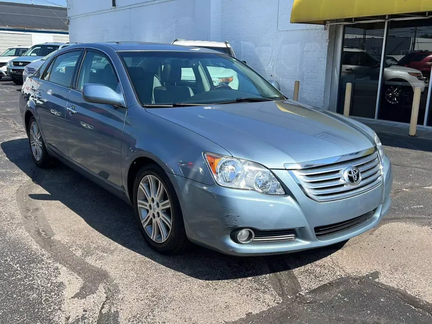 2010 Toyota Avalon Limited photo 1