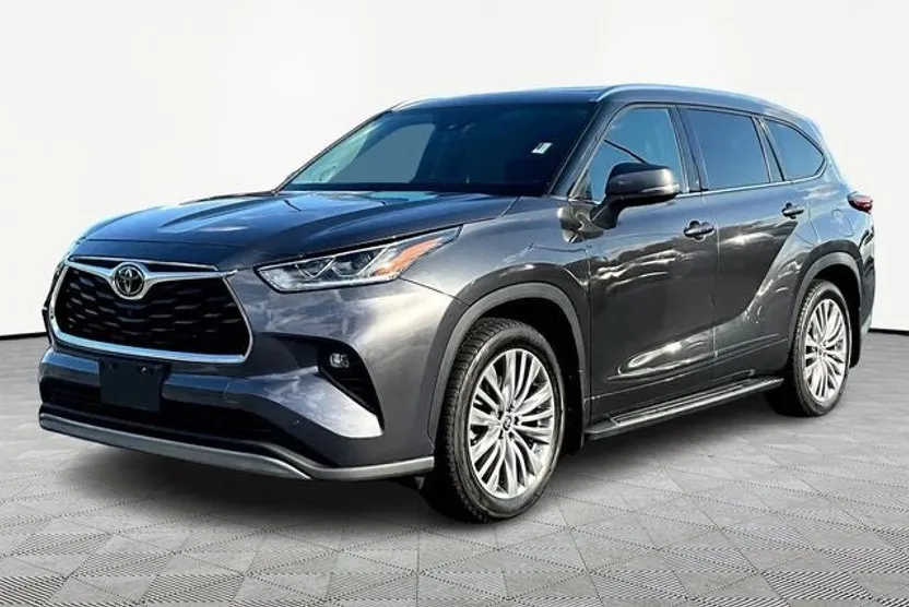 2022 Toyota Highlander Platinum Sport photo 1
