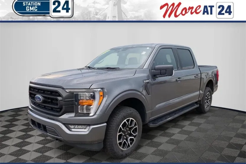 2022 Ford F-150 XL photo 1