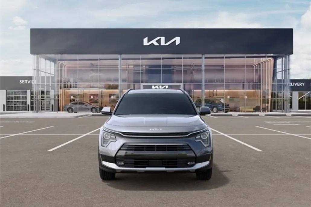 2024 Kia Niro EX Touring photo 1
