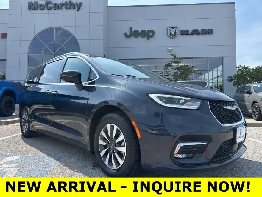 2021 Chrysler Pacifica Hybrid Touring L photo 1