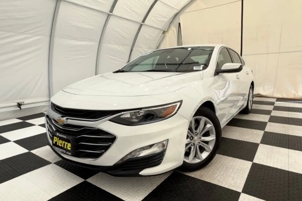 2023 Chevrolet Malibu 1LT photo 1