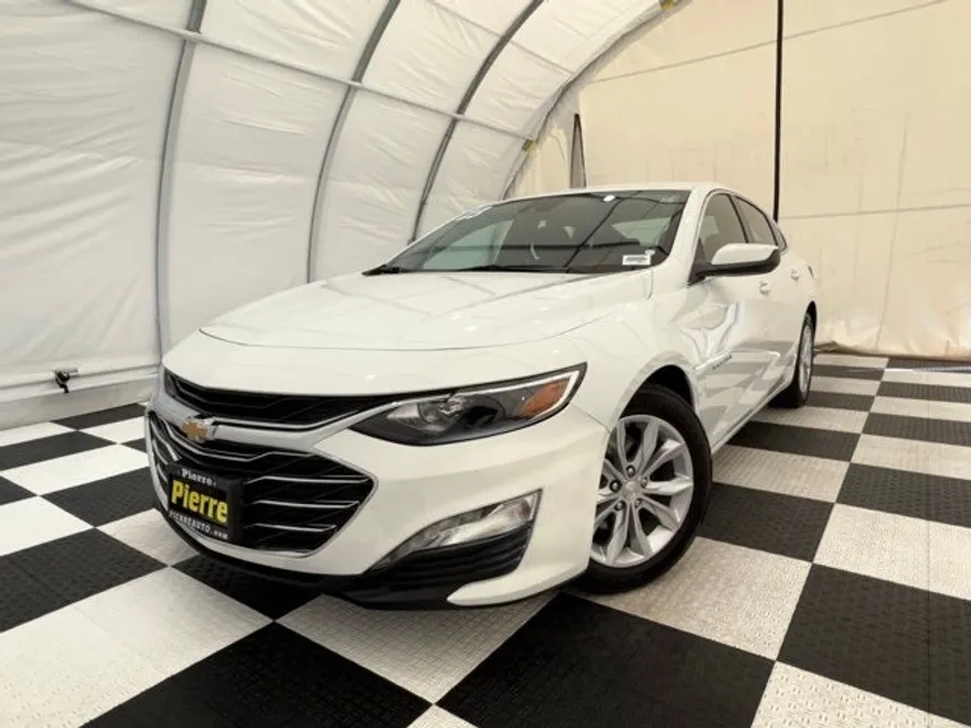 2023 Chevrolet Malibu 1LT photo 1