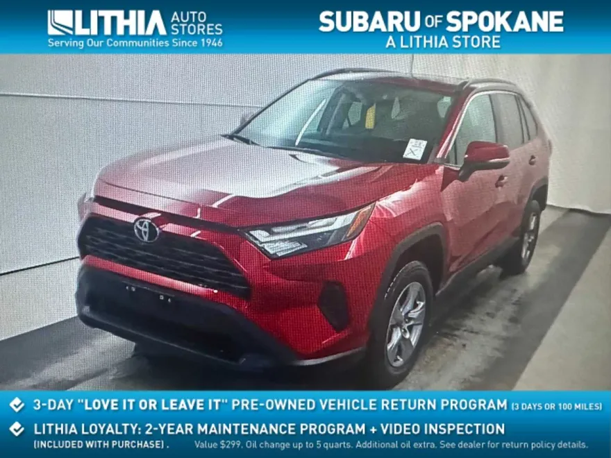 2023 Toyota RAV4 XLE photo 1