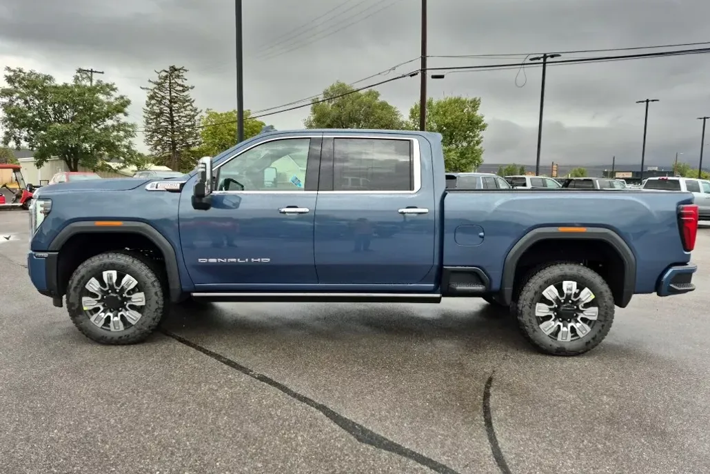 2026 Gmc Sierra 3500 HD Denali photo 1