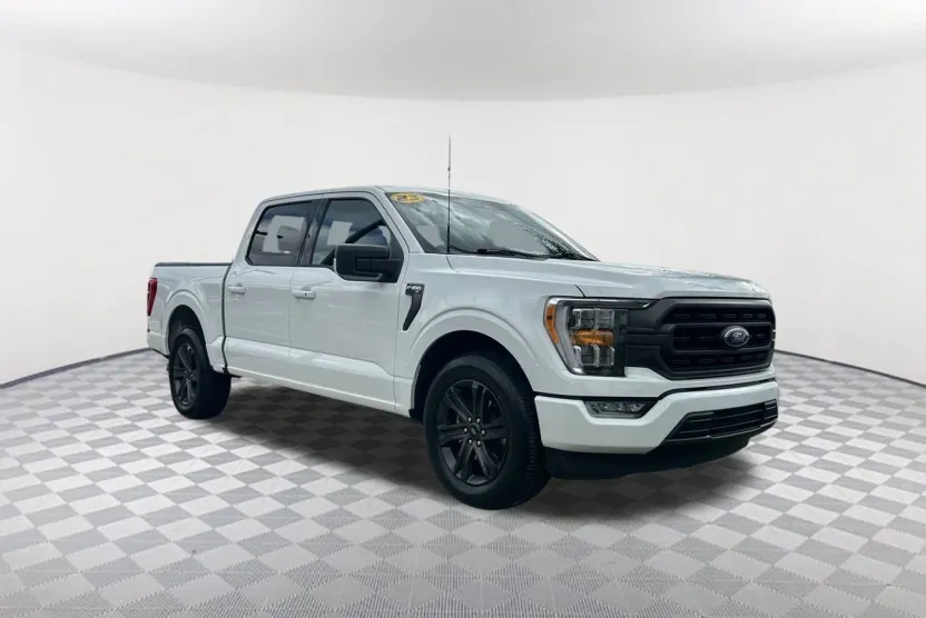 2023 Ford F-150 XLT photo 1