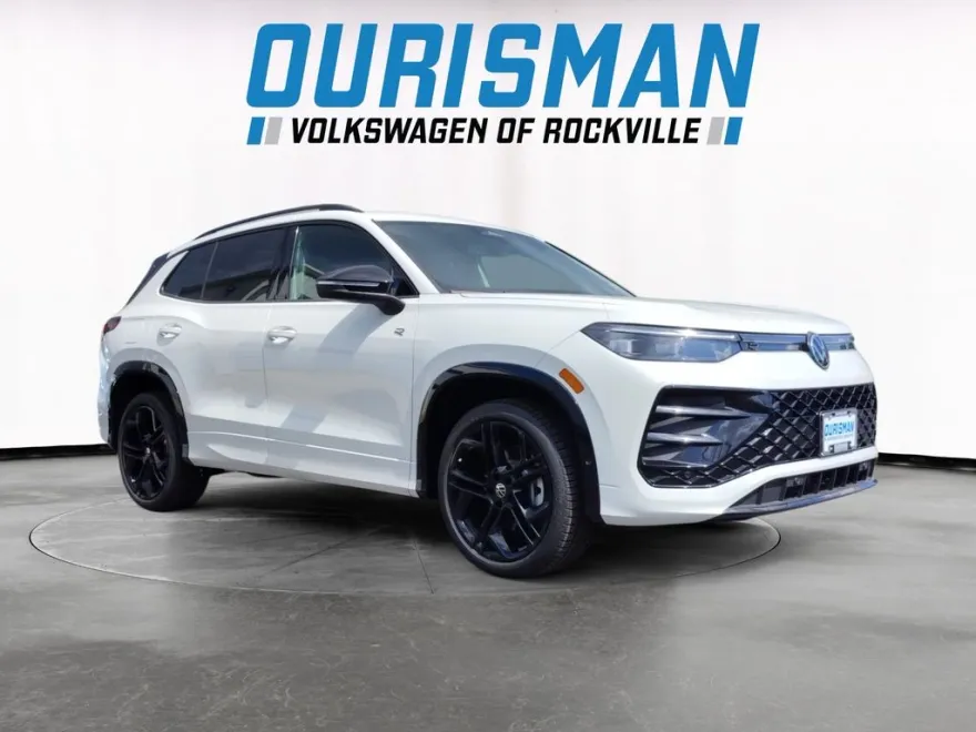 2025 Volkswagen Tiguan SE R-Line Black photo 1