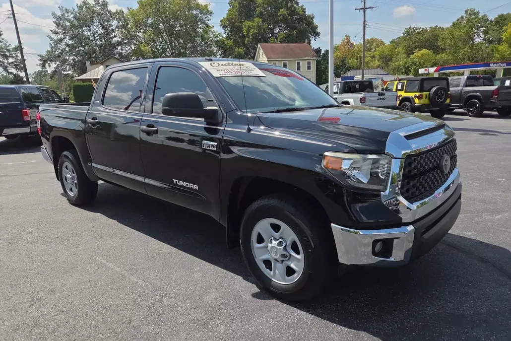 2019 Toyota Tundra SR5 CrewMax photo 1