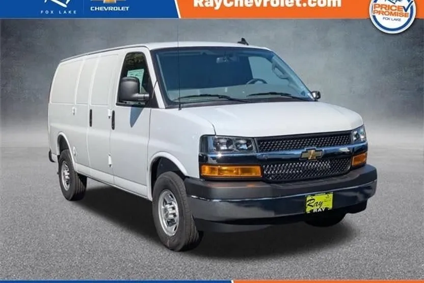 2025 Chevrolet Express Cargo 2500 photo 1