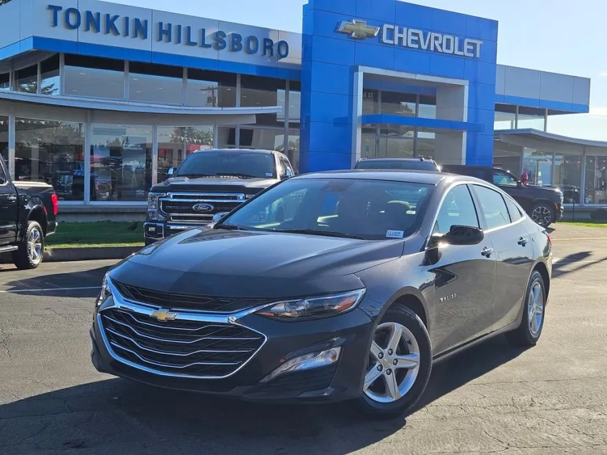 2023 Chevrolet Malibu 1LT photo 1