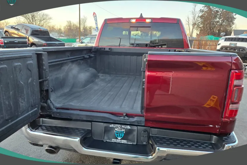2020 Ram 1500 Laramie photo 1