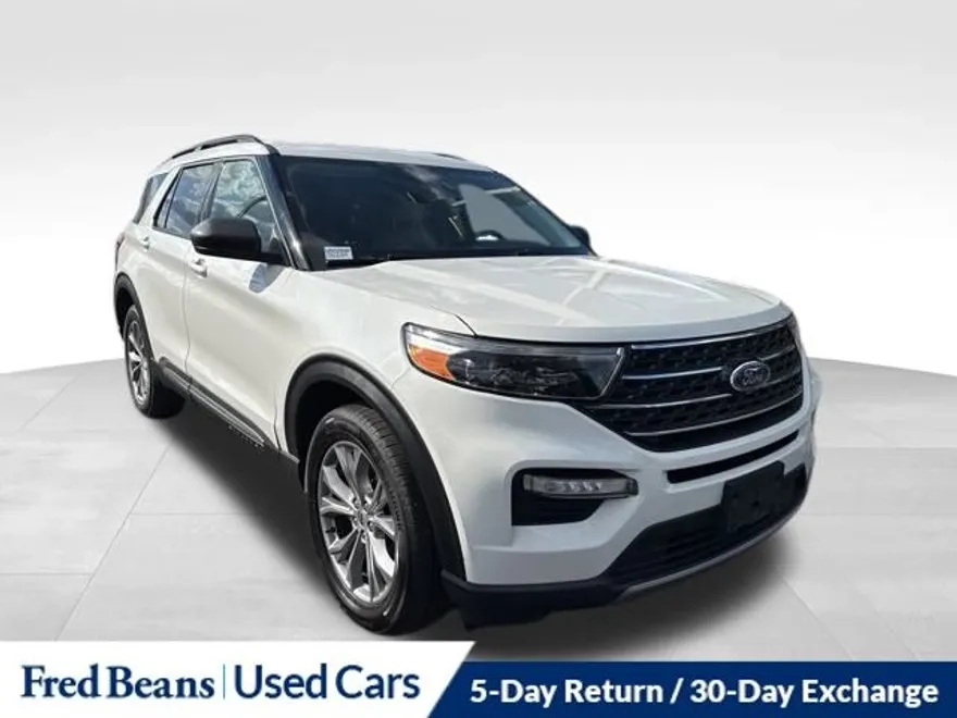 2022 Ford Explorer XLT photo 1