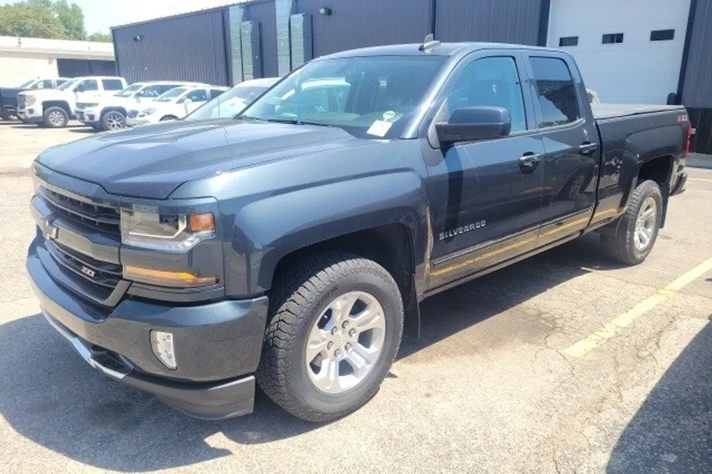 2019 Chevrolet Silverado 1500 LT photo 1