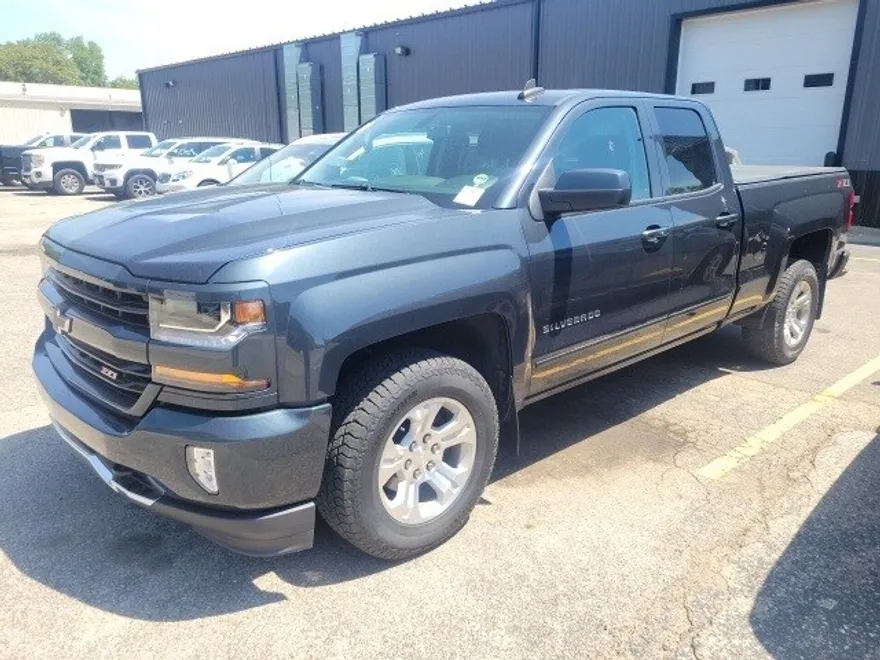 2019 Chevrolet Silverado 1500 LT photo 1