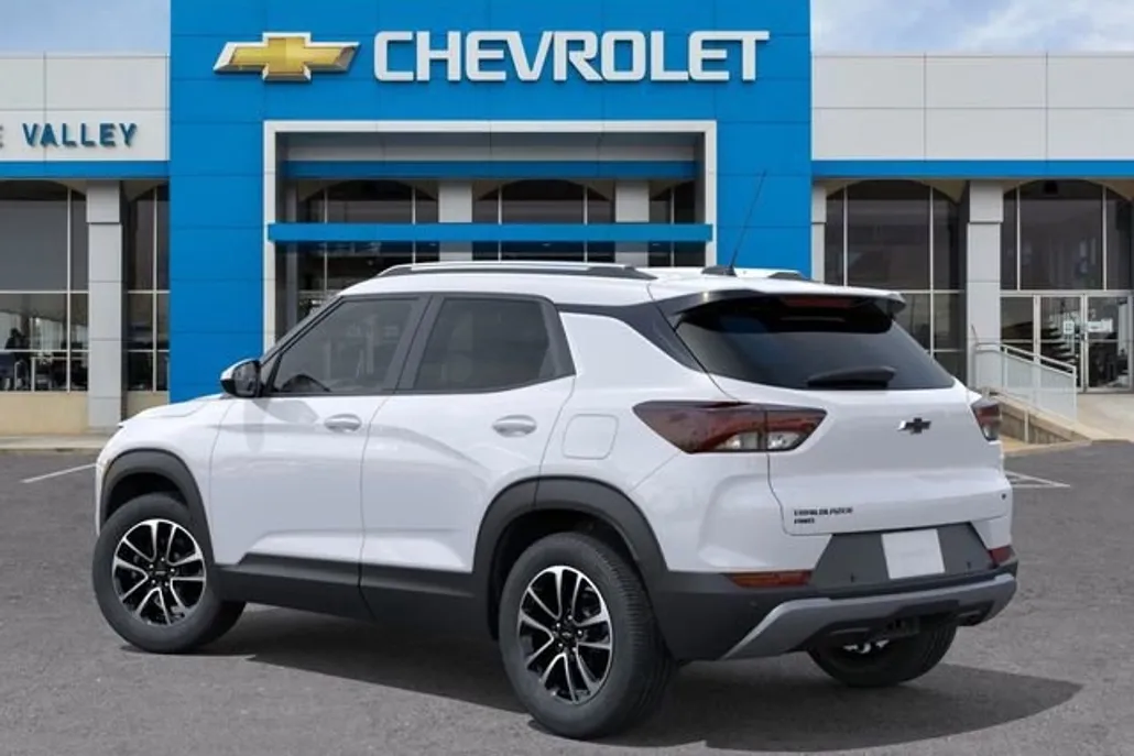 2025 Chevrolet Trailblazer LT photo 1