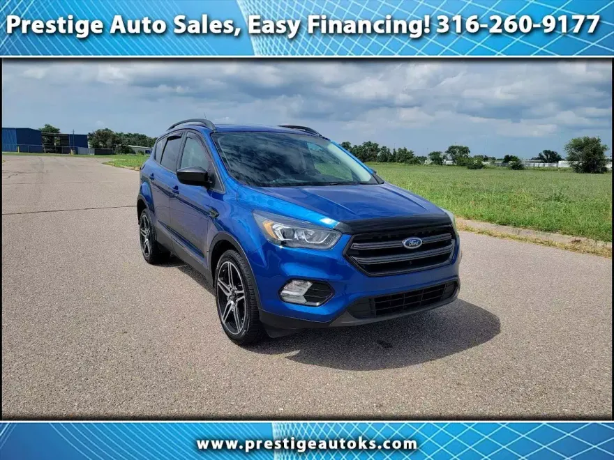 2019 Ford Escape SEL photo 1