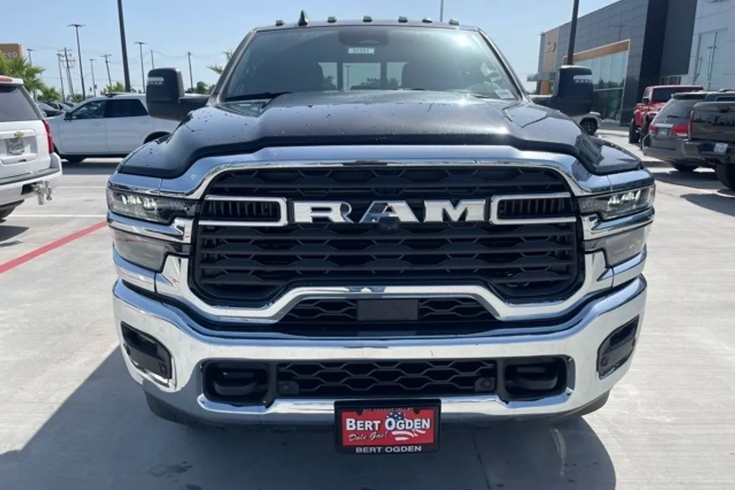 2025 Ram 2500 Tradesman photo 1
