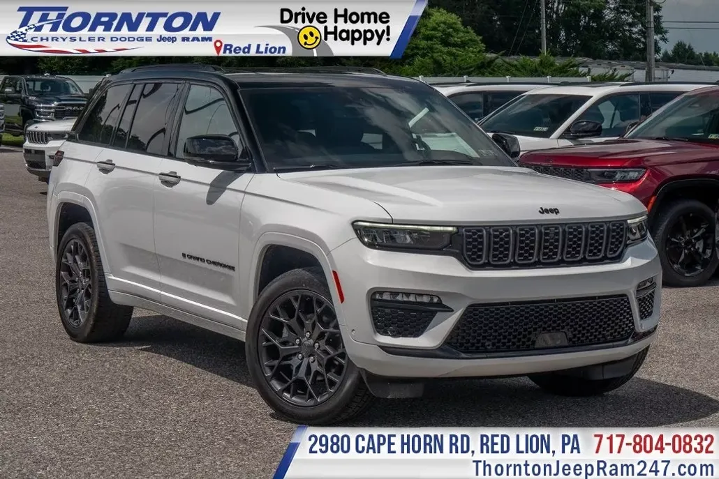 2025 Jeep Grand Cherokee Summit photo 1