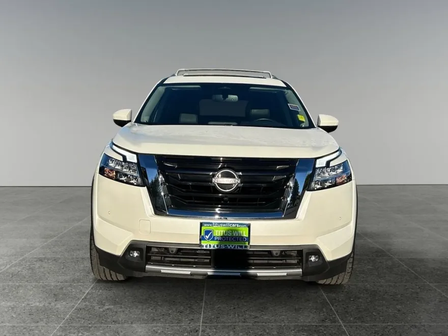 2022 Nissan Pathfinder SL photo 1