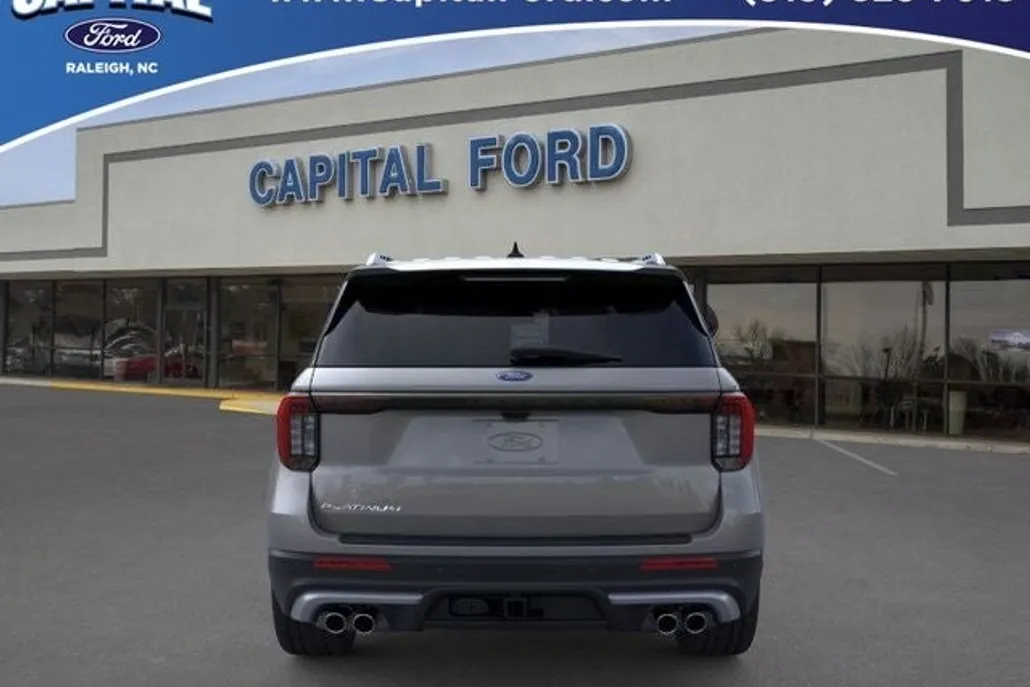 2025 Ford Explorer Platinum photo 1