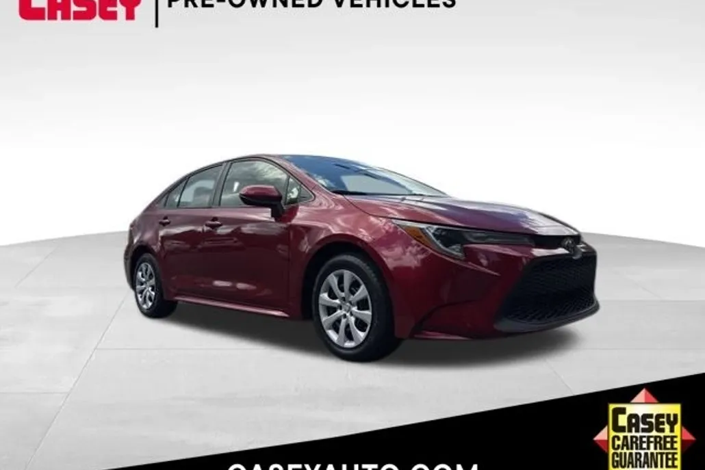 2022 Toyota Corolla LE photo 1