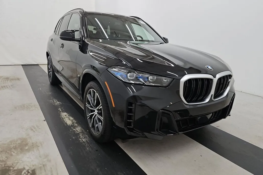 2025 Bmw X5 M60i photo 1