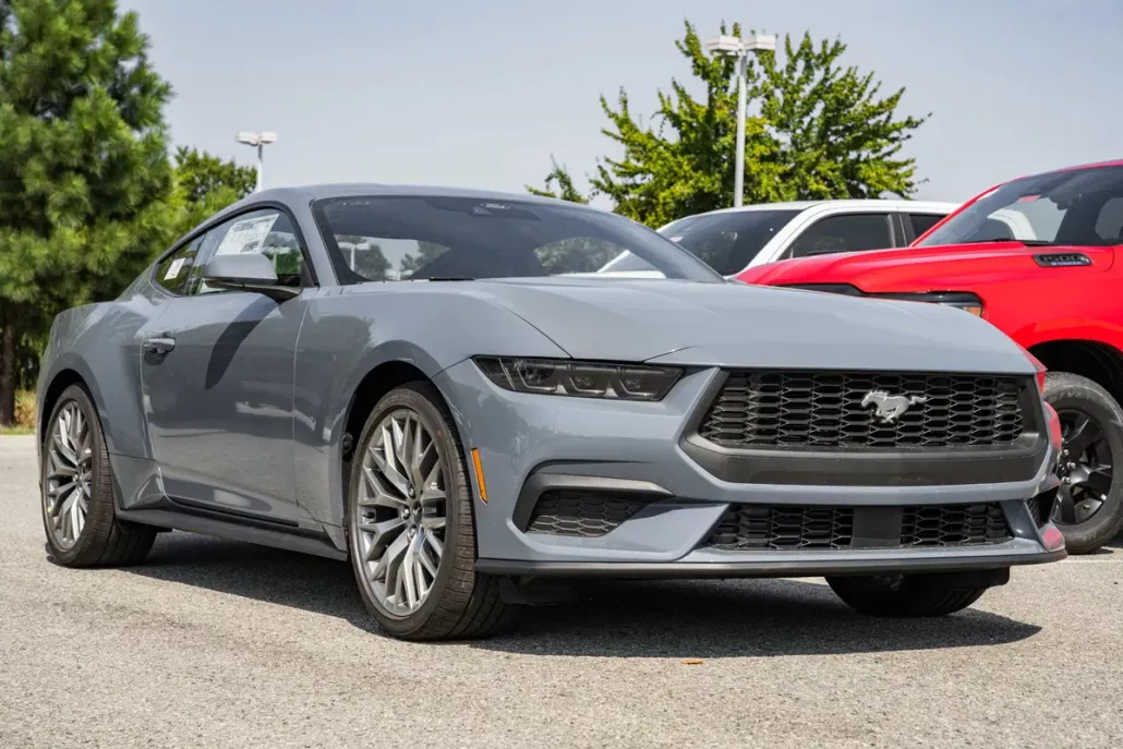 2025 Ford Mustang EcoBoost Premium photo 1