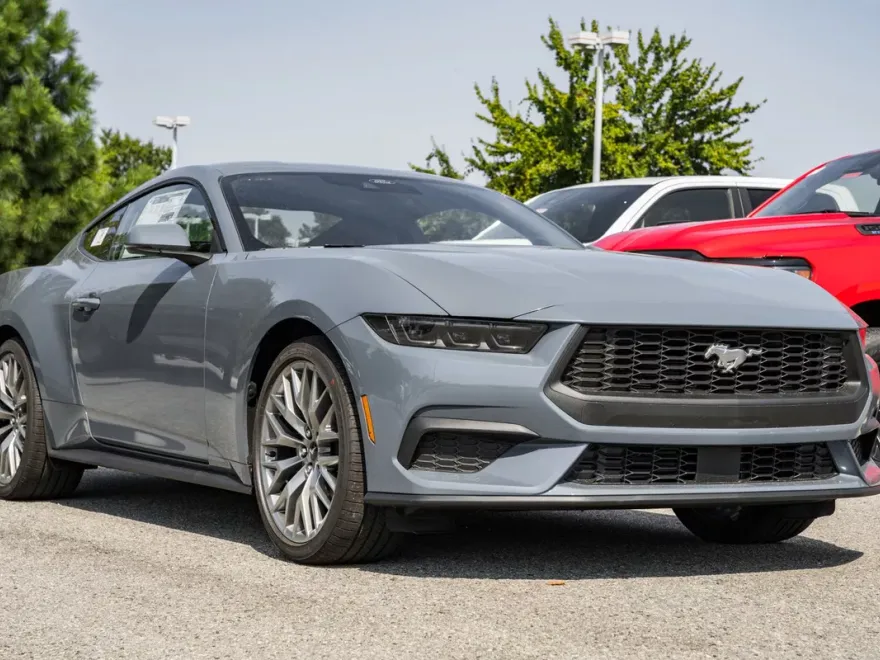 2025 Ford Mustang EcoBoost Premium photo 1
