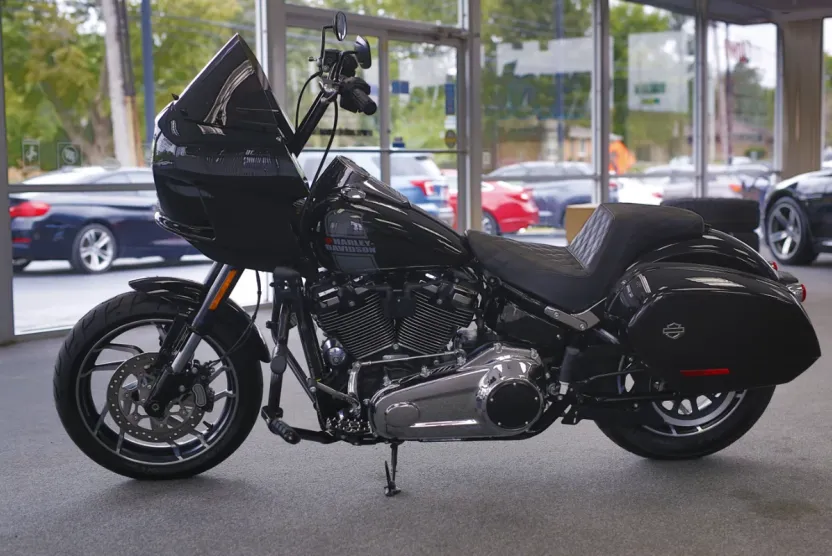 2021 Harley Davidson Sport Glide photo 1