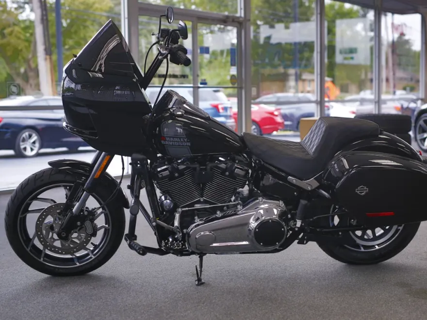 2021 Harley Davidson Sport Glide photo 1