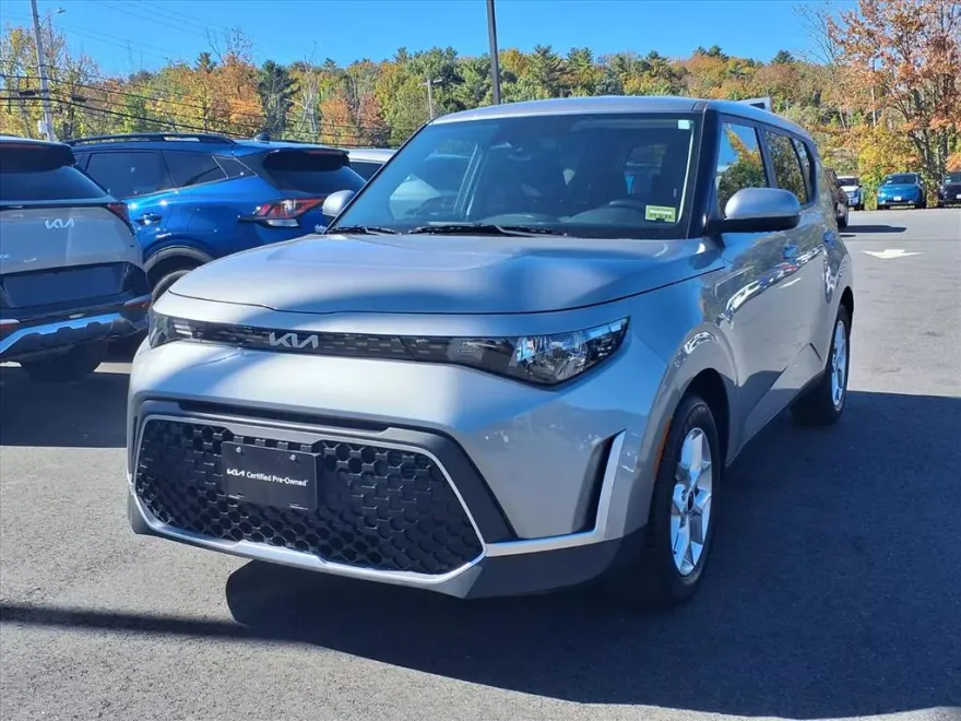 2024 Kia Soul LX S photo 1