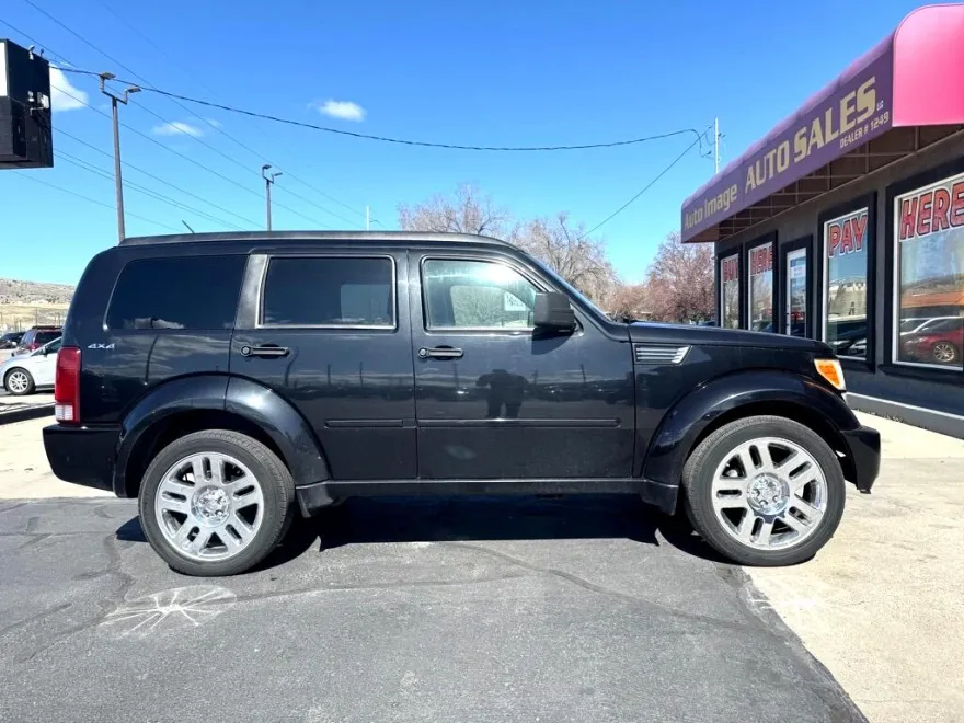 2009 Dodge Nitro R/T photo 3