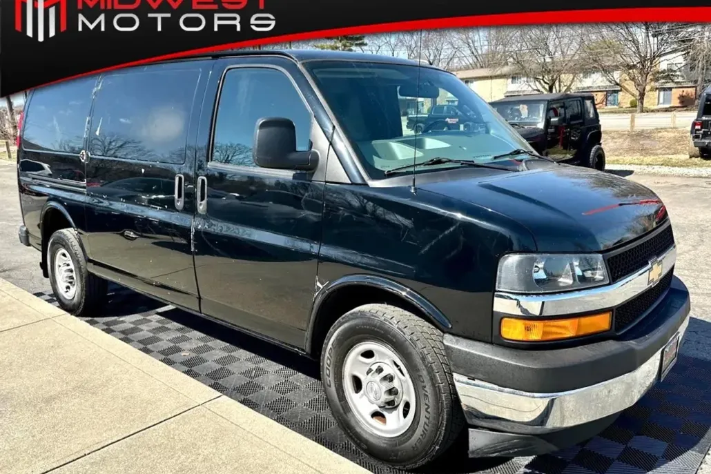 2018 Chevrolet Express Cargo Van 2500 photo 1