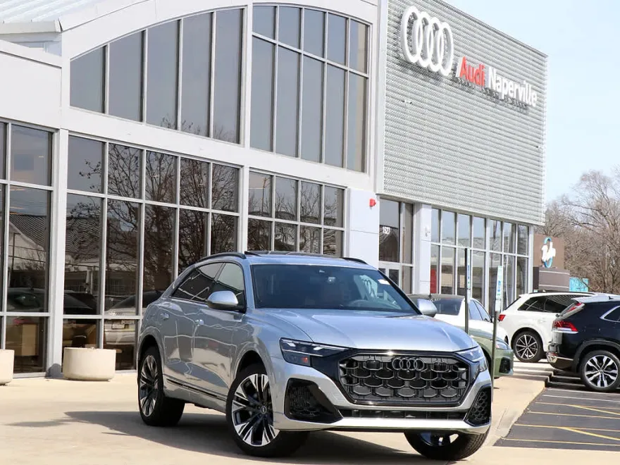 2025 Audi Q8 55 Premium Plus photo 1