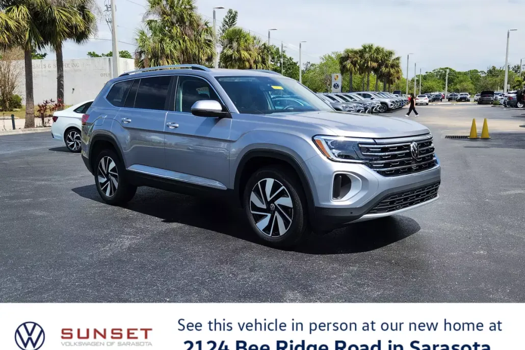 2025 Volkswagen Atlas SE photo 1