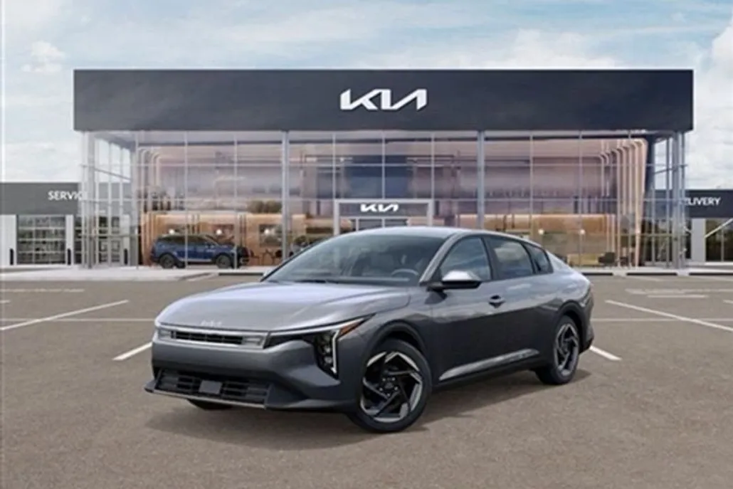 2025 Kia K4 EX photo 1
