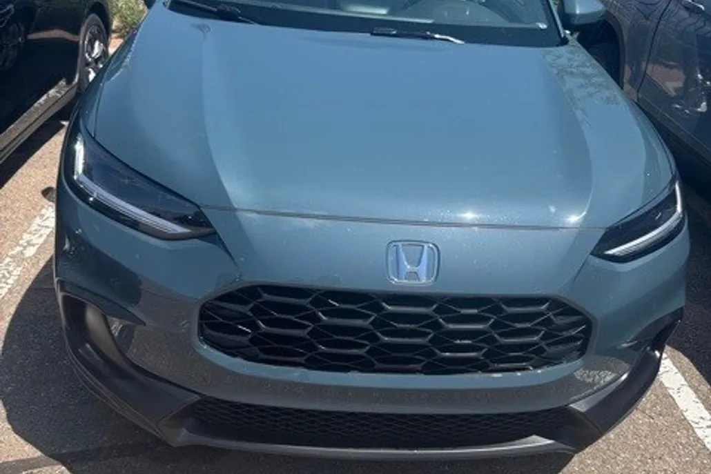 2025 Honda HR-V LX photo 1