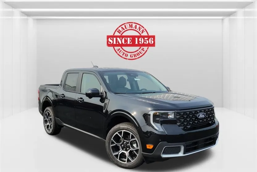 2025 Ford Maverick Lariat photo 1