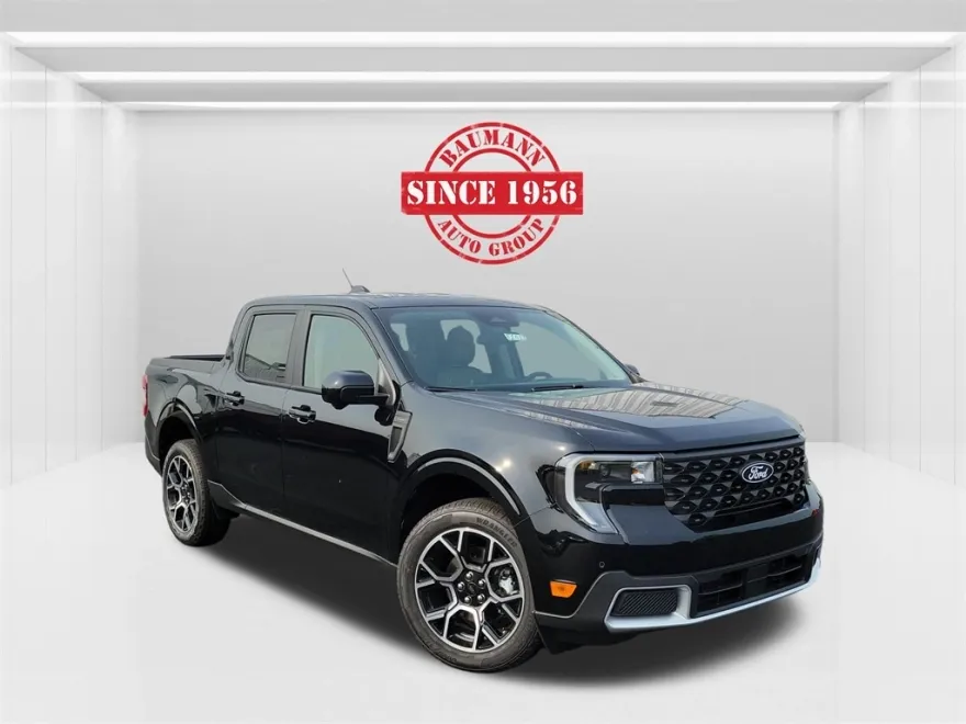 2025 Ford Maverick Lariat photo 1