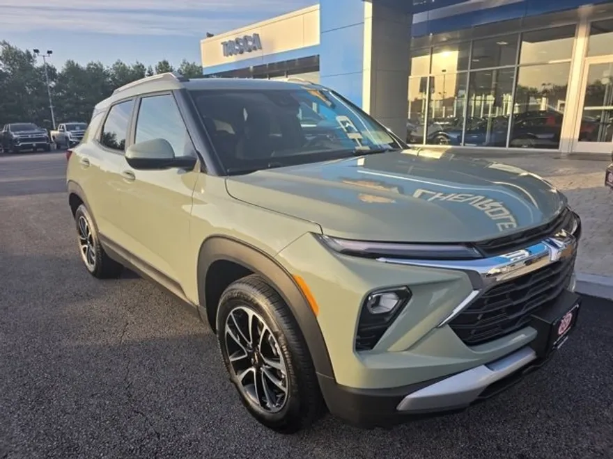 2026 Chevrolet Trailblazer LT photo 1