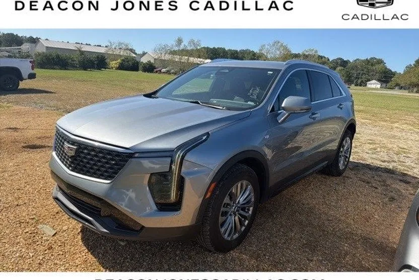 2024 Cadillac XT4 Premium Luxury photo 1