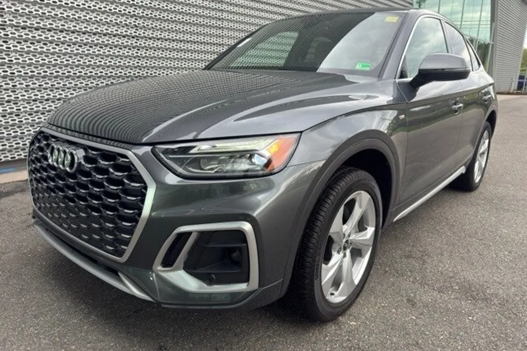 2024 Audi Q5 Sportback 45 S line Premium photo 1