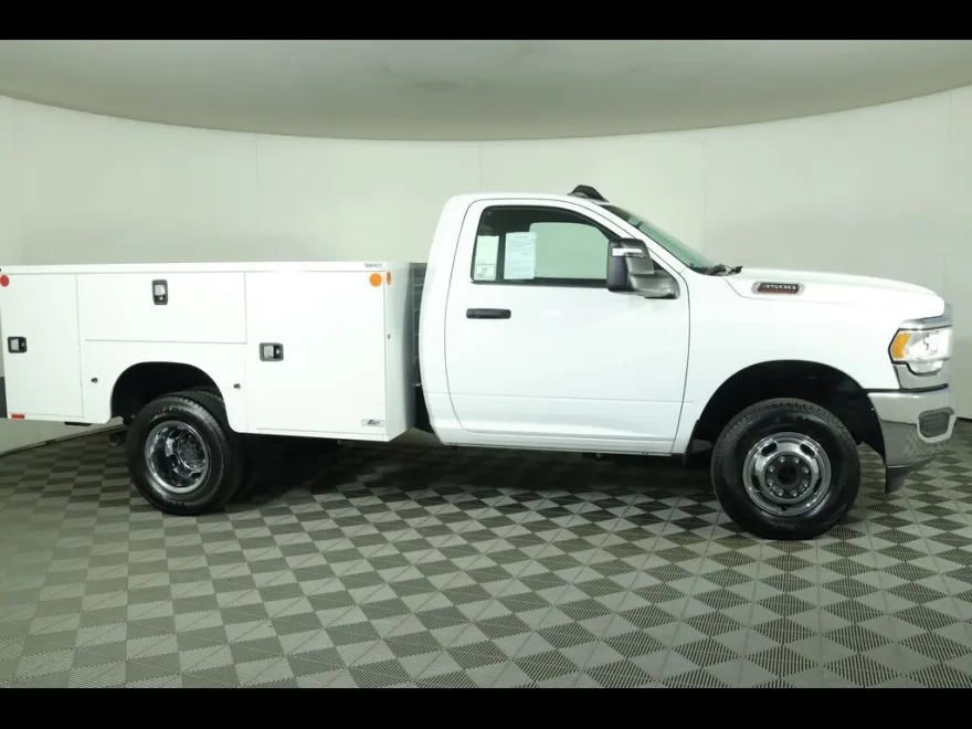2024 Ram 3500 Tradesman photo 1