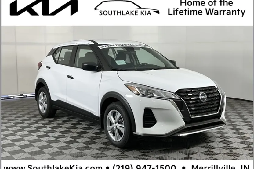 2025 Nissan Kicks Play S photo 1