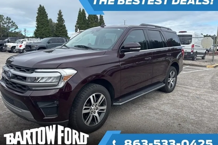 2023 Ford Expedition XLT photo 1