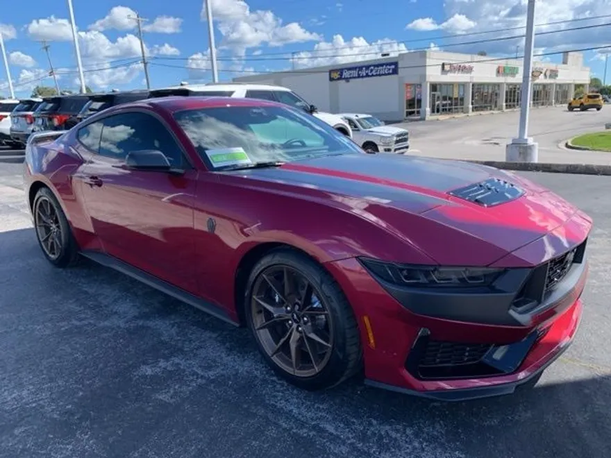 2025 Ford Mustang Dark Horse photo 1