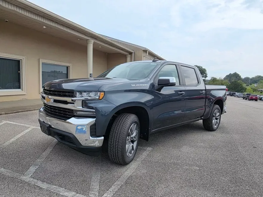 2020 Chevrolet Silverado 1500 LT photo 1
